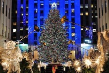 image of Christmas tree in NYC
